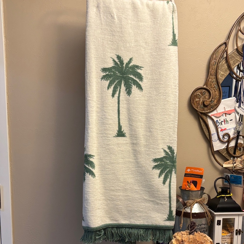 Palm Tree Patterned throw blanket